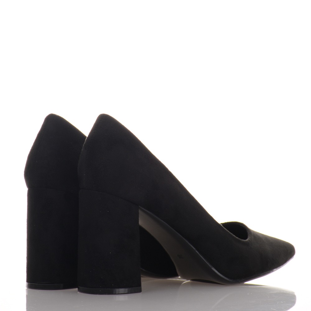 6219 BLACK T8
