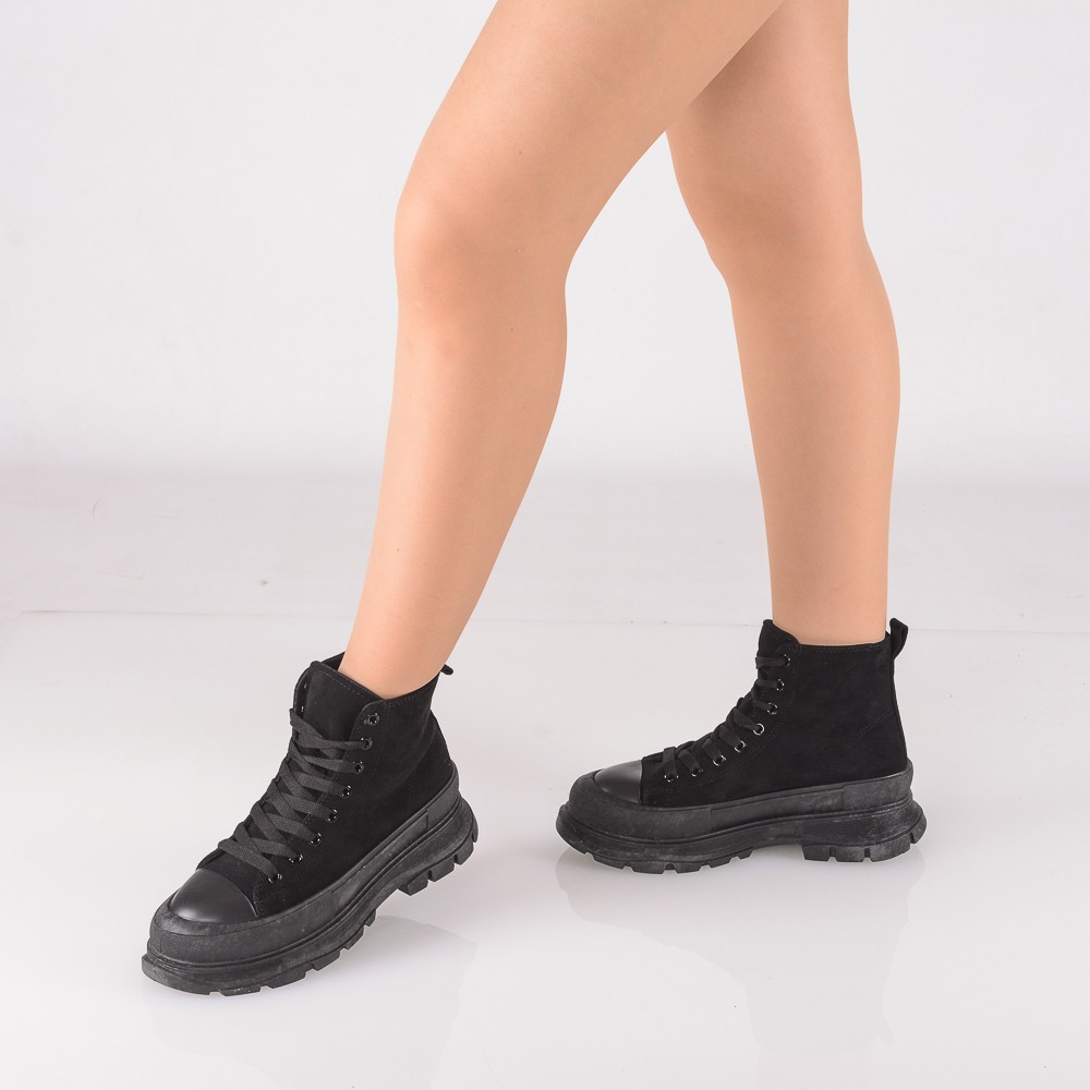 AD402 BLACK