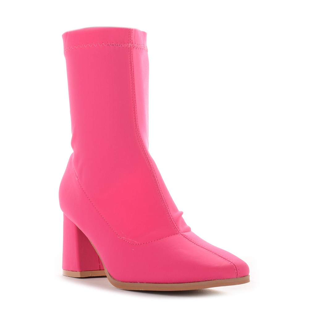 CN 052 FUCSHIA T 7